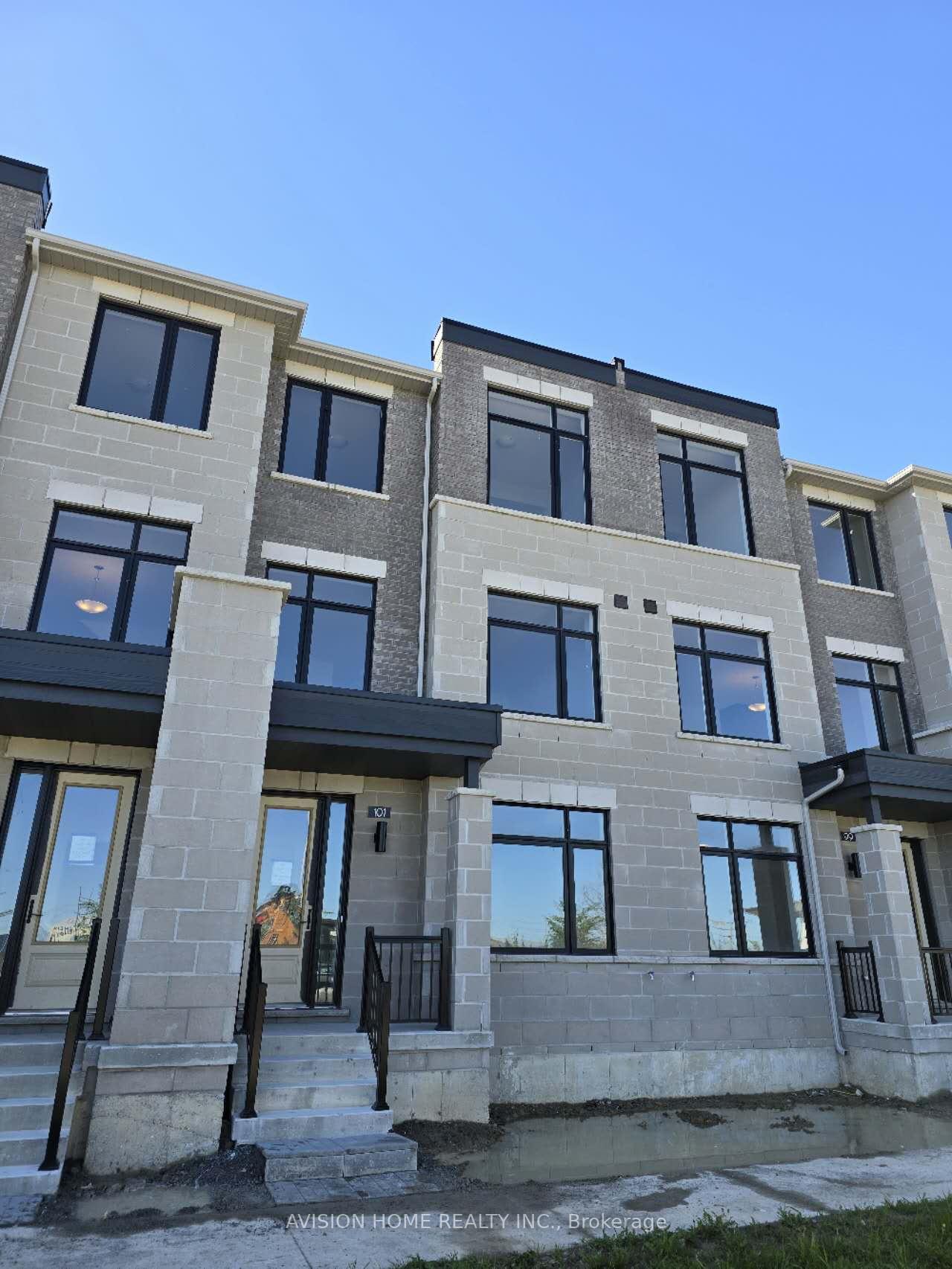 Front of 101 Mumbai Drive