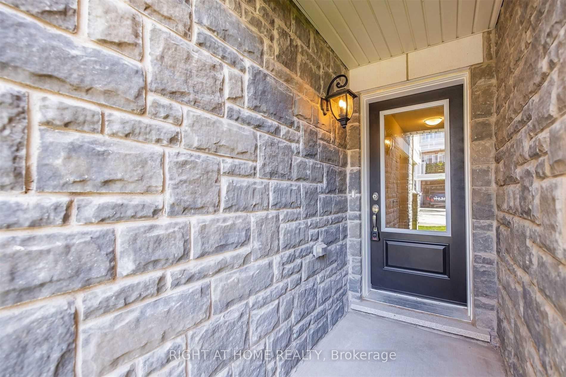 Photo 3 of 880 Cactus Point, Milton, Cobban — HOMEH