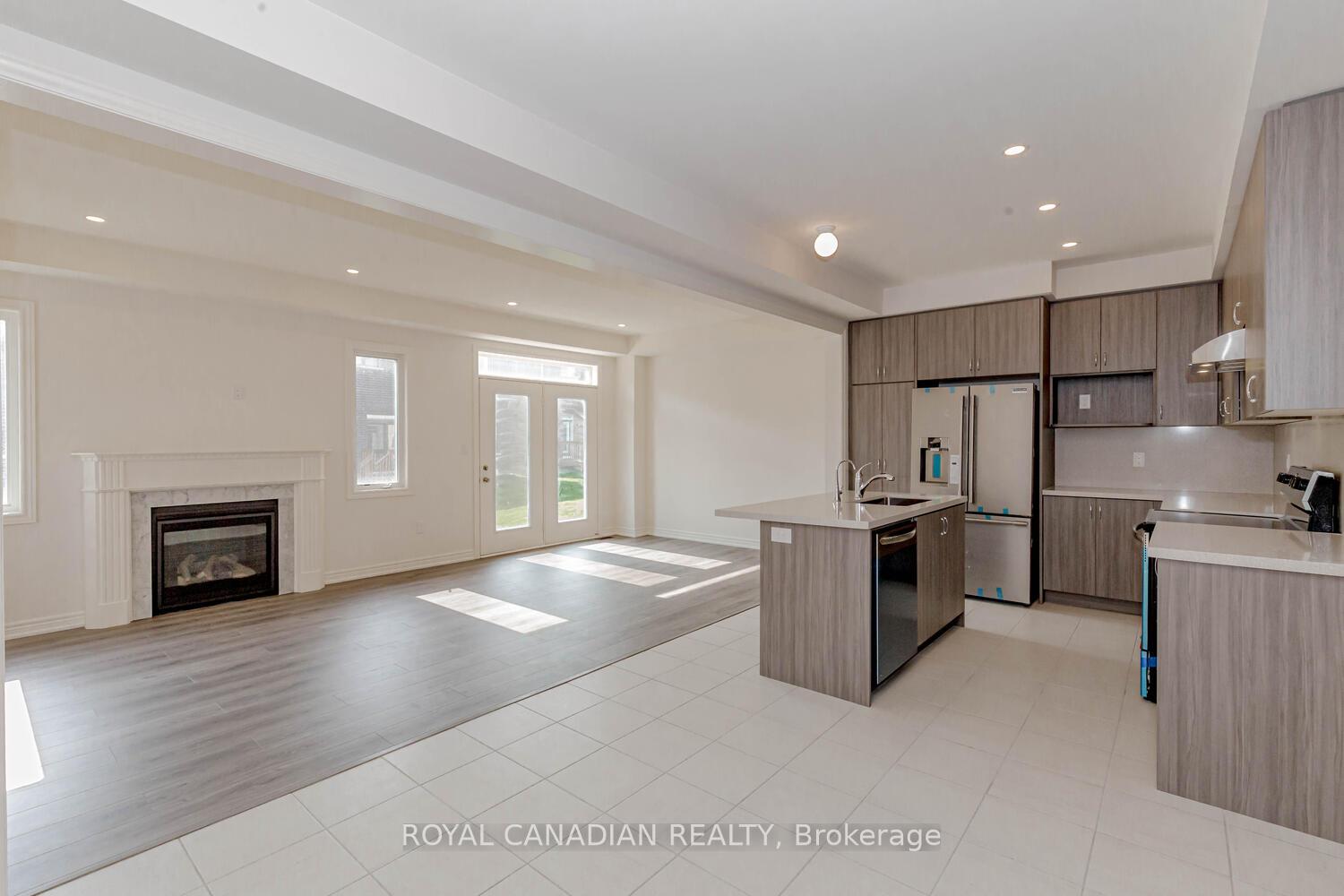 Photo 10 of 9 Holcomb Terrace, Hamilton, Waterdown — HOMEH