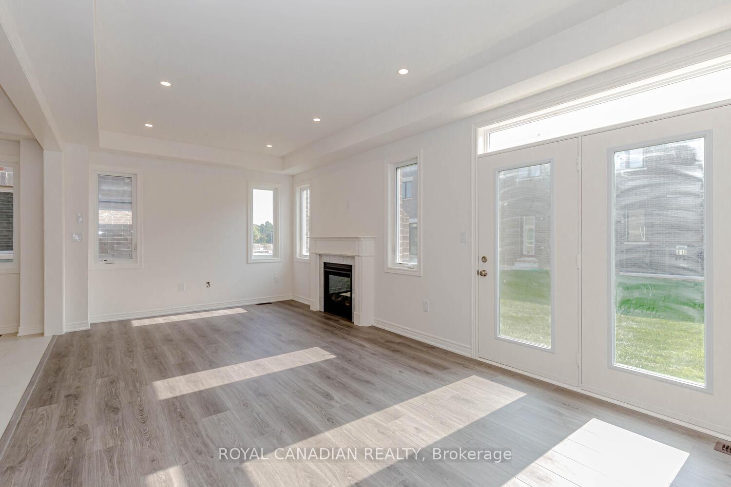 Photo 15 of 9 Holcomb Terrace, Hamilton, Waterdown — HOMEH
