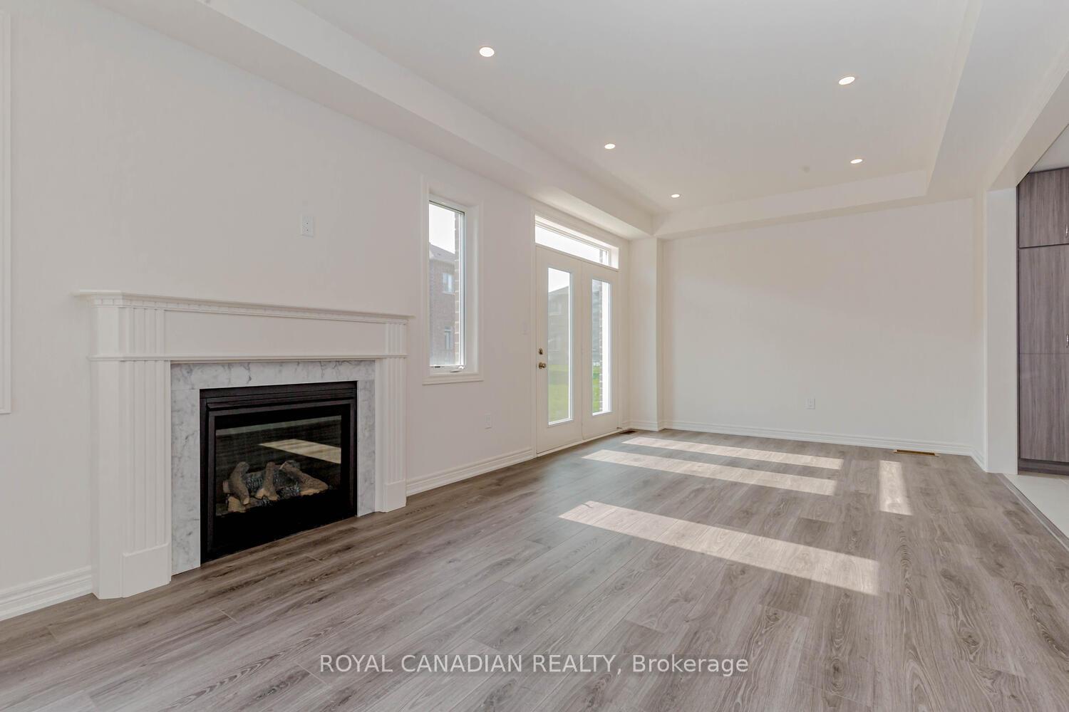Photo 17 of 9 Holcomb Terrace, Hamilton, Waterdown — HOMEH