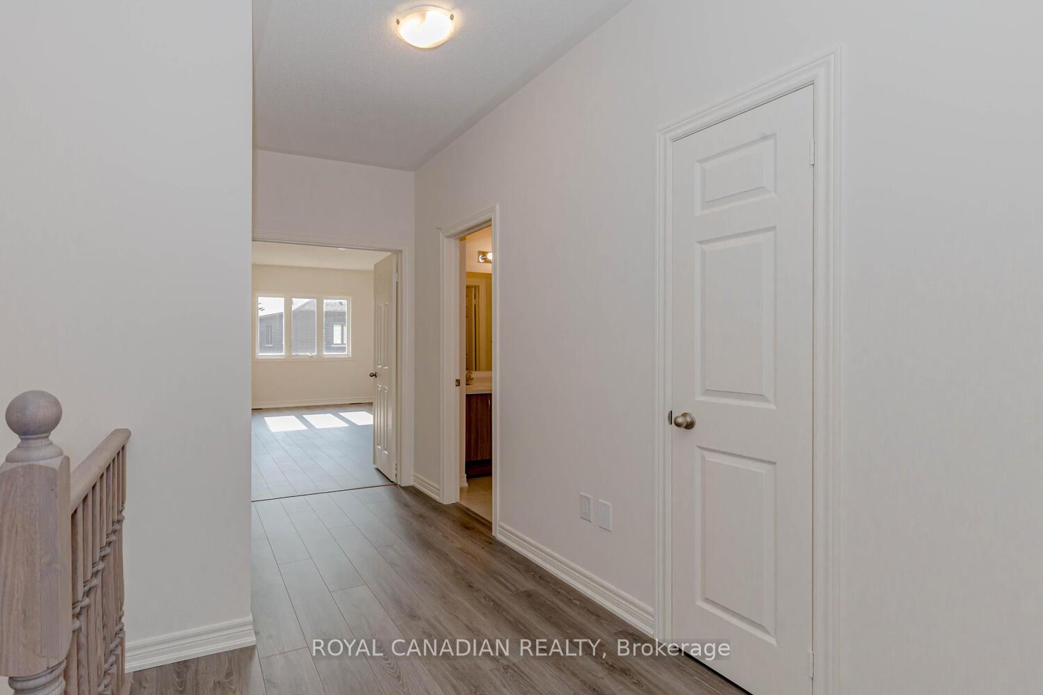 Photo 20 of 9 Holcomb Terrace, Hamilton, Waterdown — HOMEH