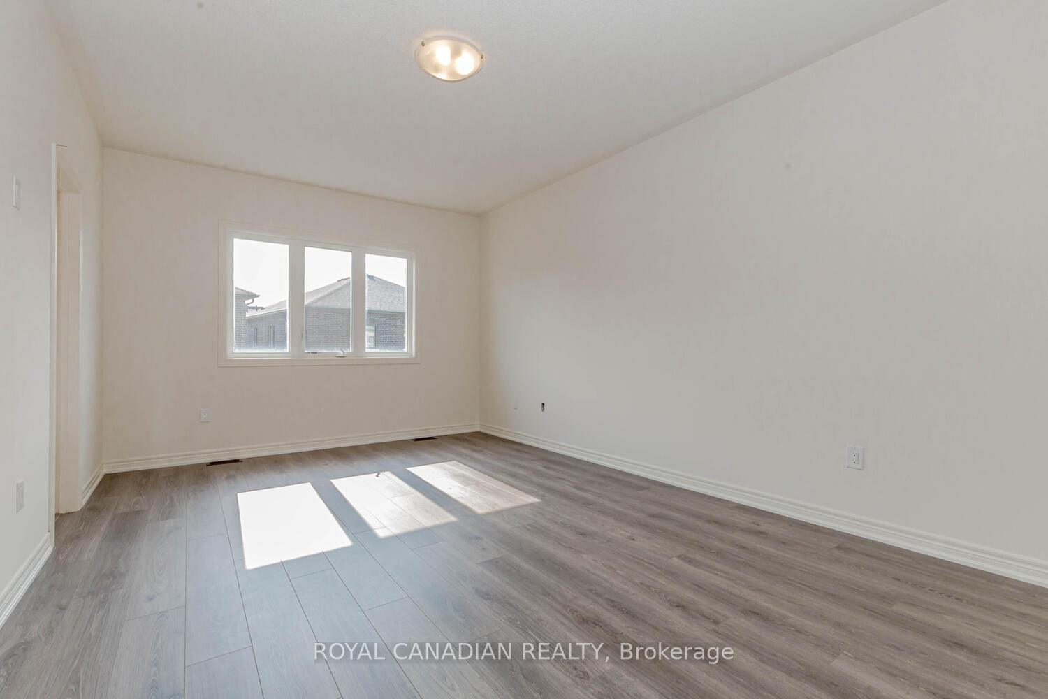 Photo 21 of 9 Holcomb Terrace, Hamilton, Waterdown — HOMEH