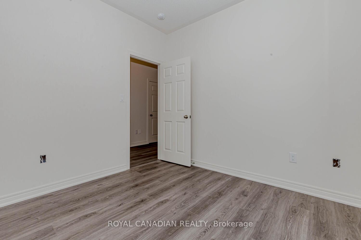 Photo 27 of 9 Holcomb Terrace, Hamilton, Waterdown — HOMEH