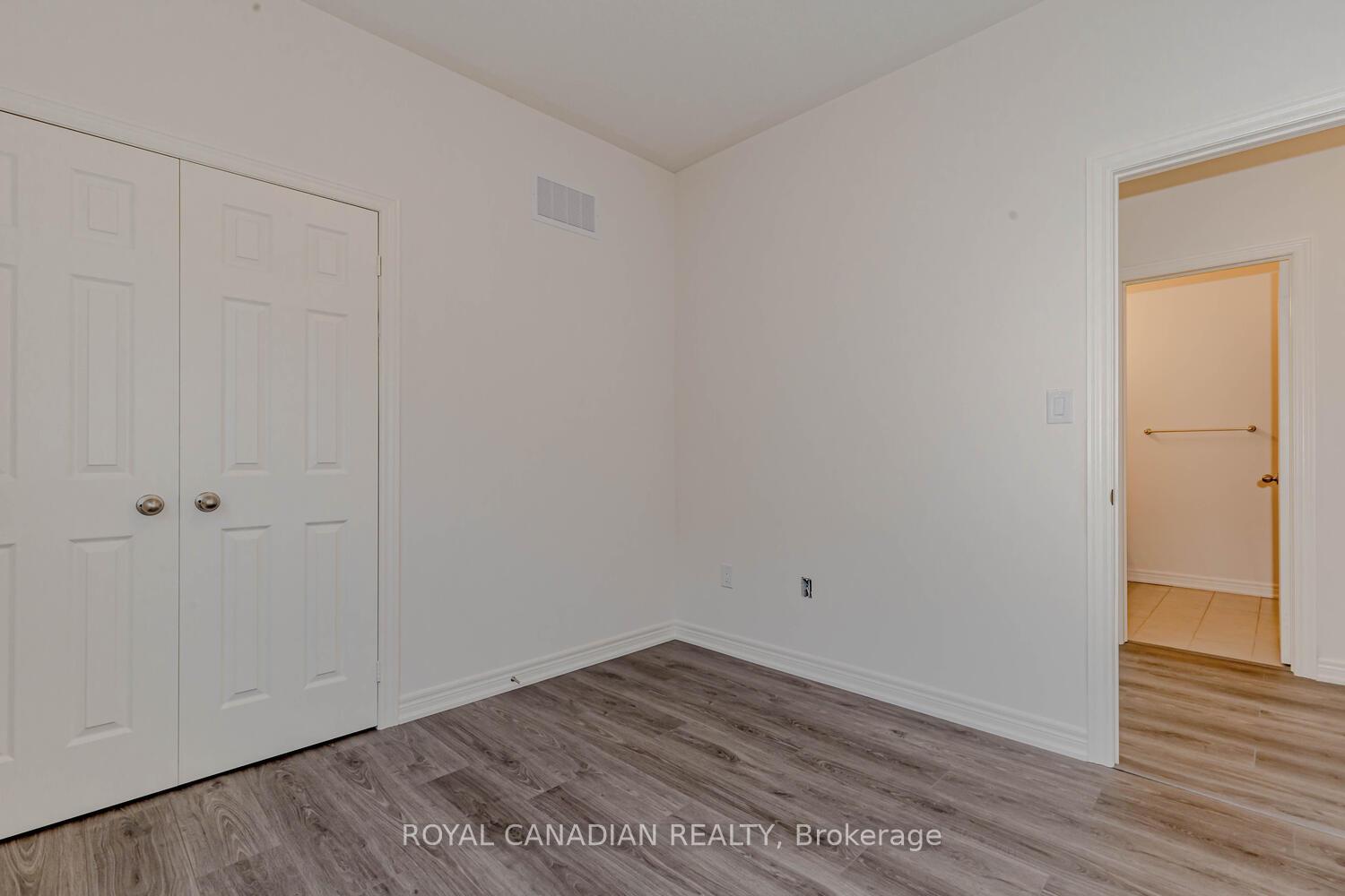 Photo 28 of 9 Holcomb Terrace, Hamilton, Waterdown — HOMEH