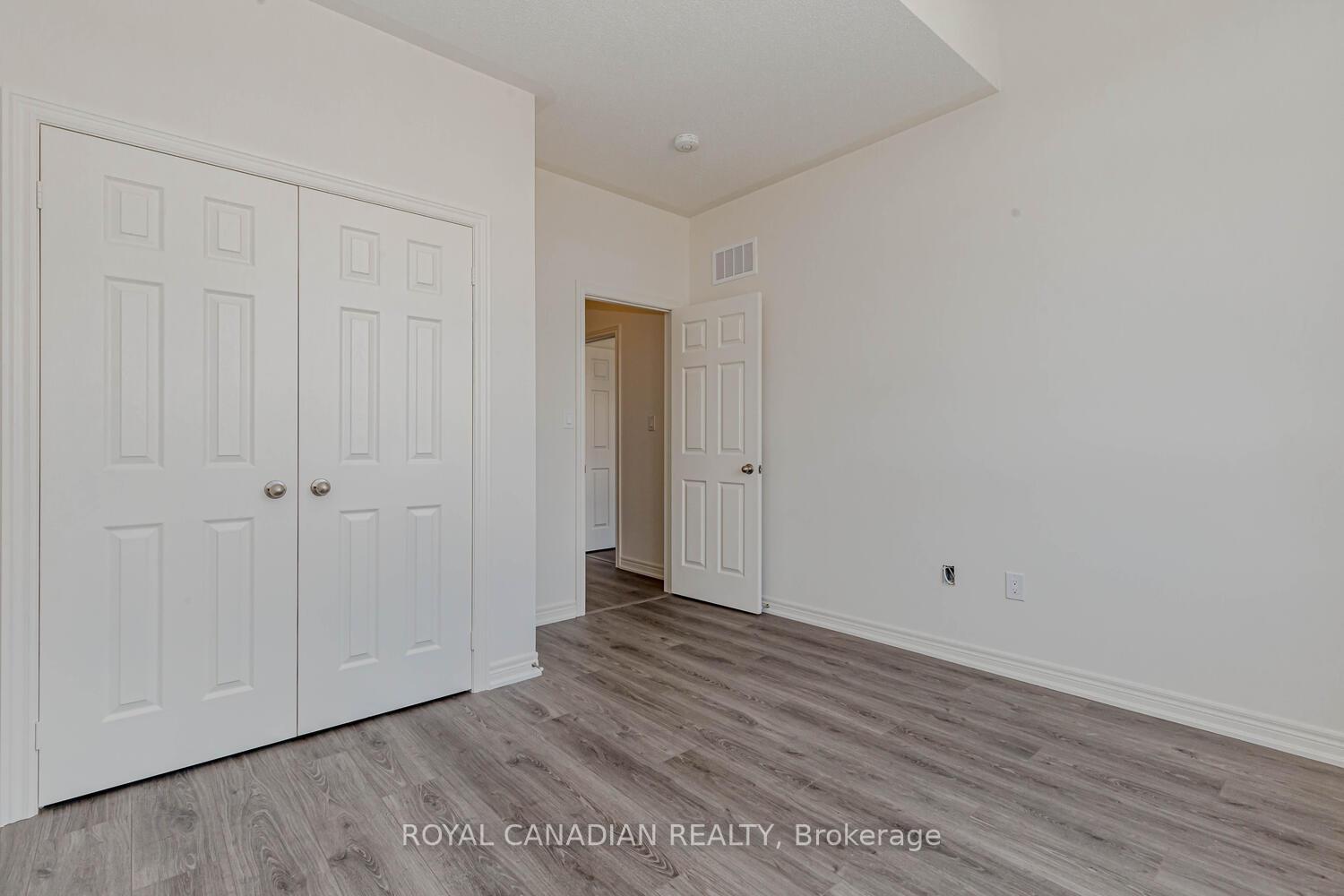 Photo 31 of 9 Holcomb Terrace, Hamilton, Waterdown — HOMEH