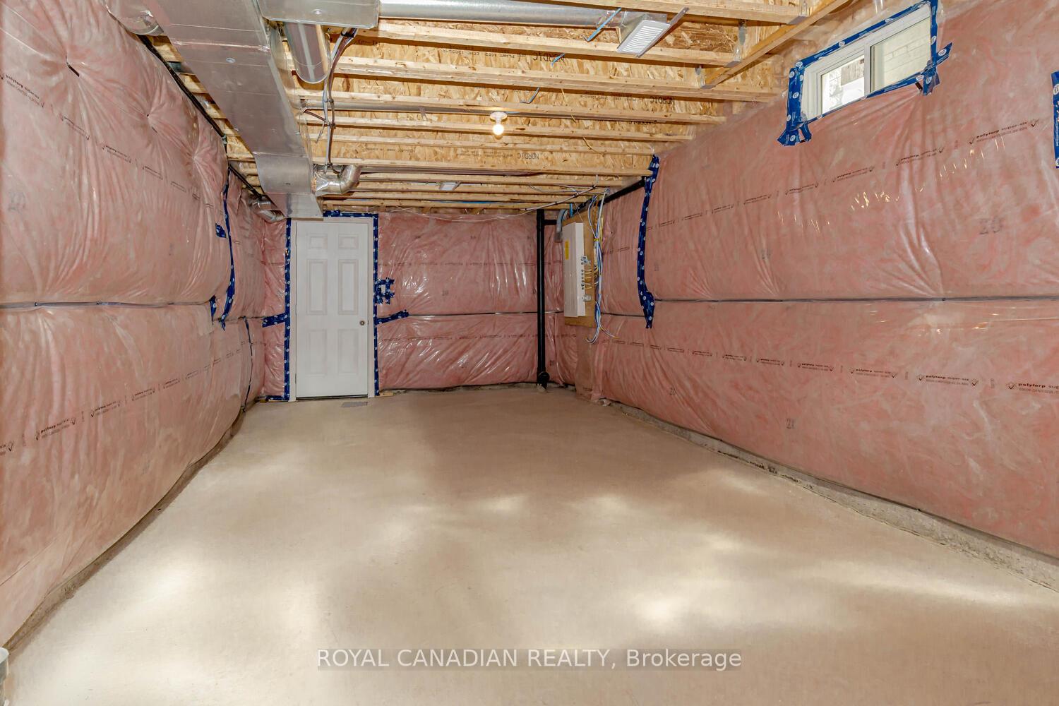 Photo 39 of 9 Holcomb Terrace, Hamilton, Waterdown — HOMEH