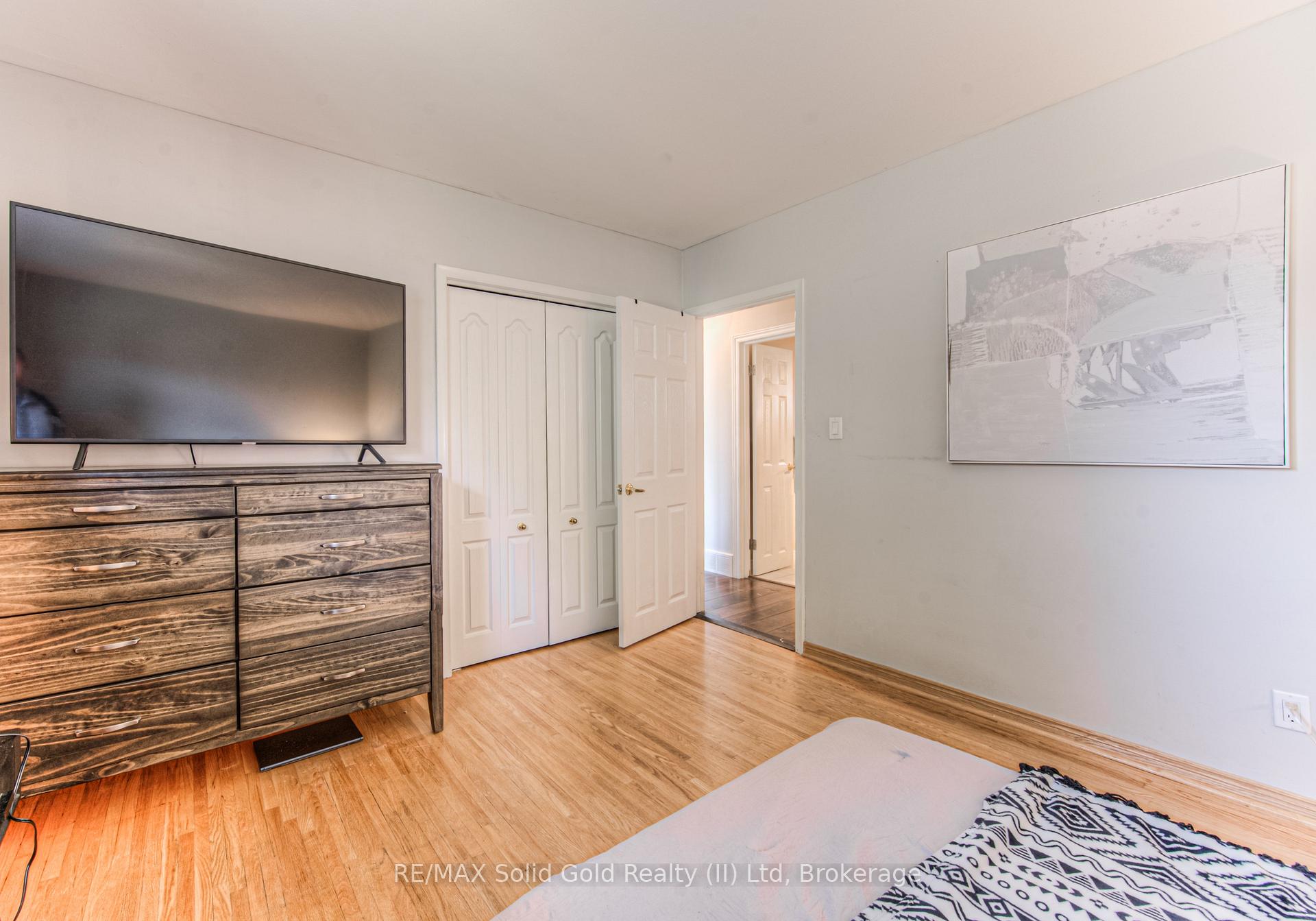 Photo 7 of 186 Kipling Avenue, Kitchener — HOMEH