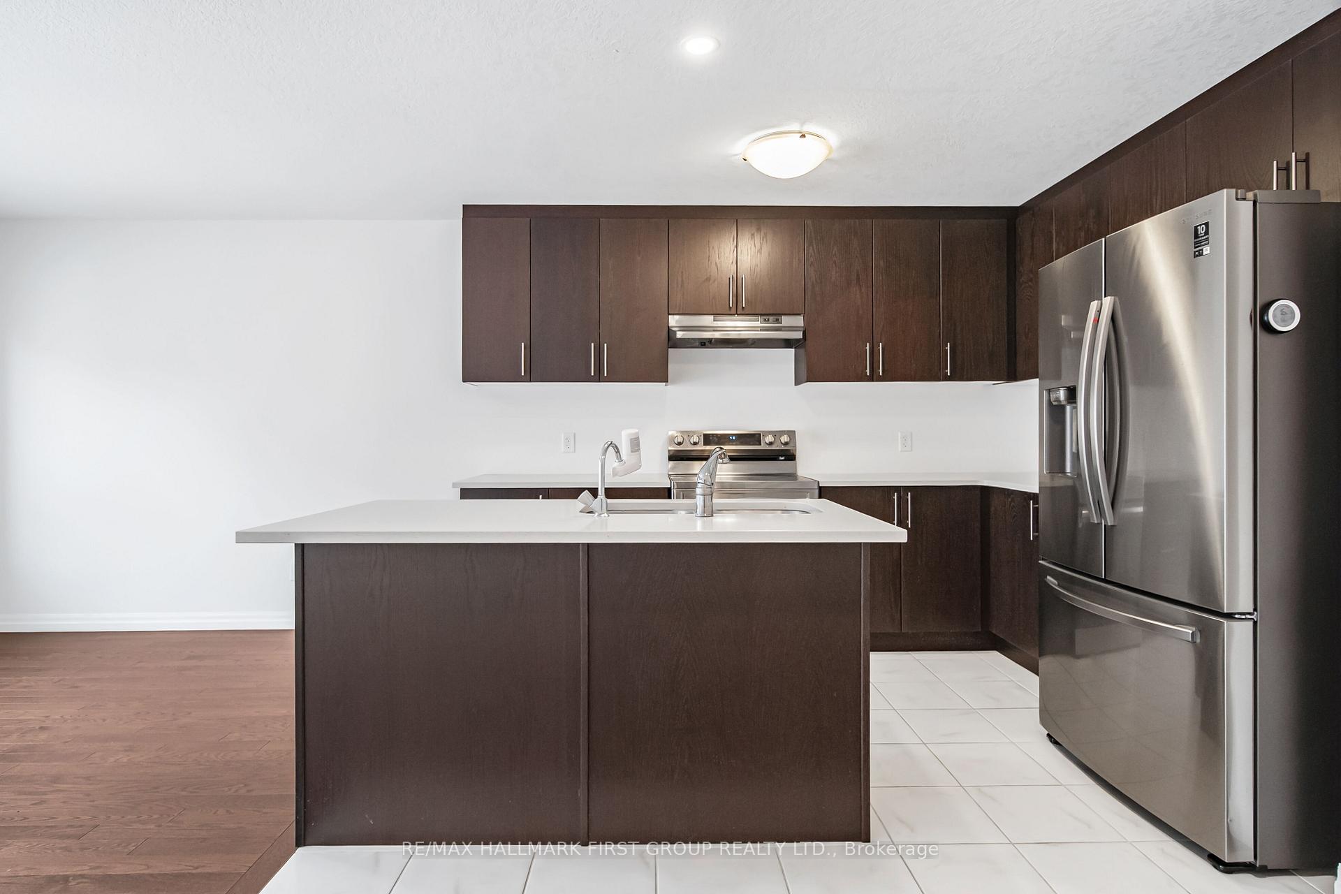 Photo 12 of 7 Pony Way, Kitchener — HOMEH