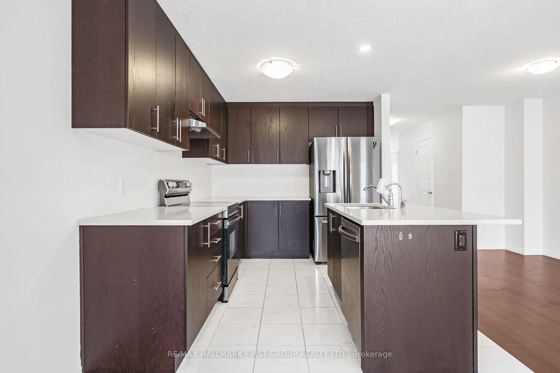 Photo 13 of 7 Pony Way, Kitchener — HOMEH