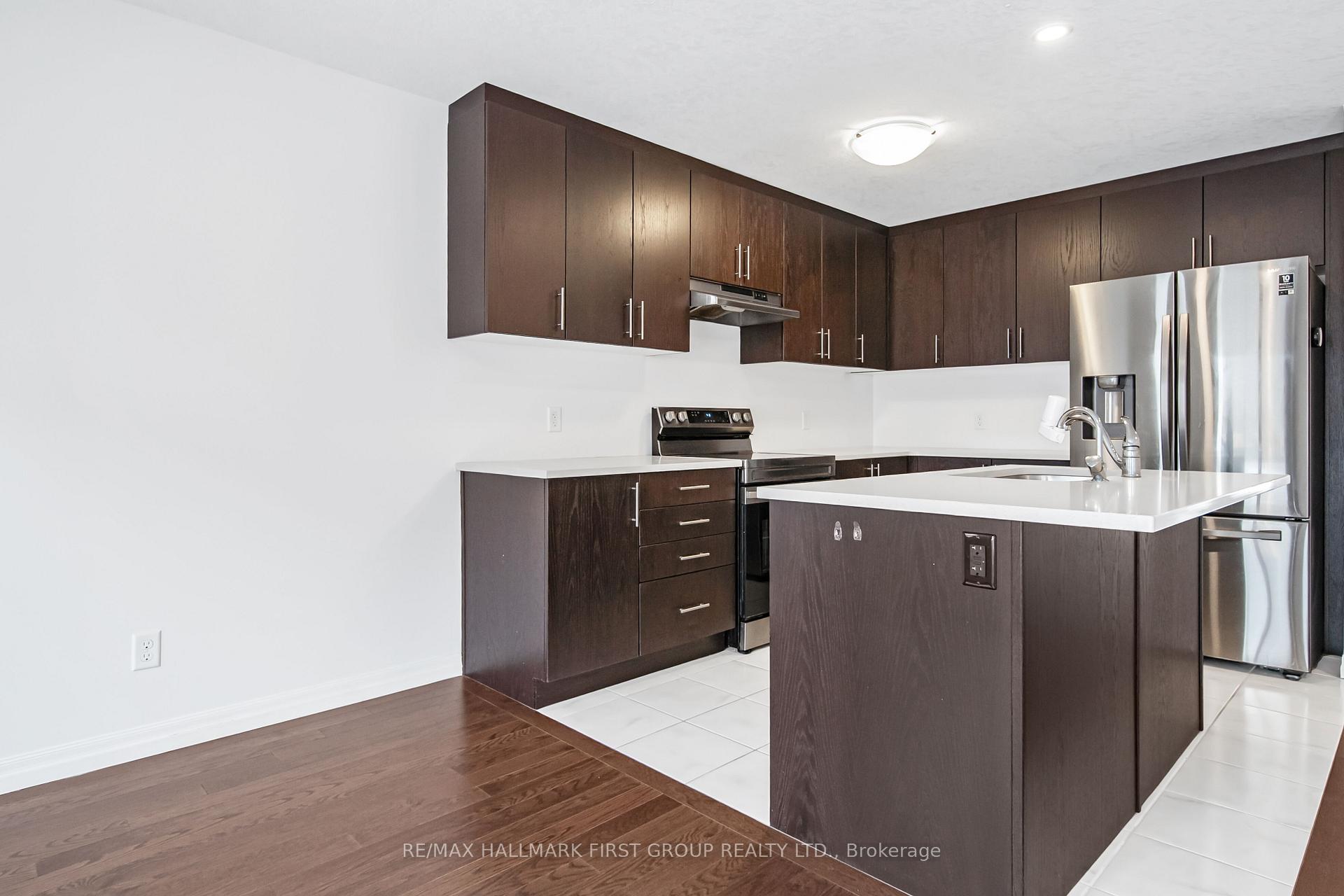 Photo 14 of 7 Pony Way, Kitchener — HOMEH