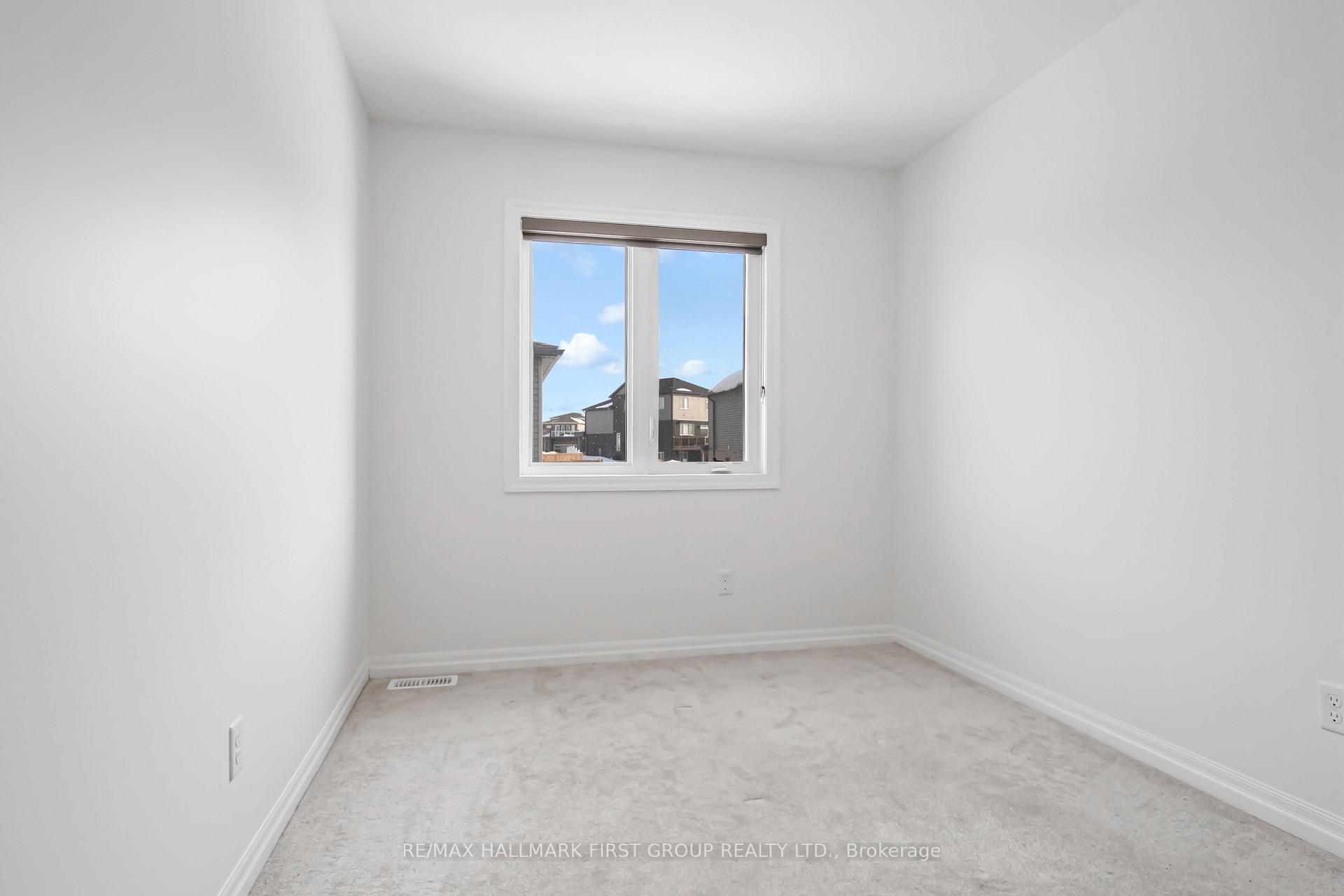 Photo 24 of 7 Pony Way, Kitchener — HOMEH