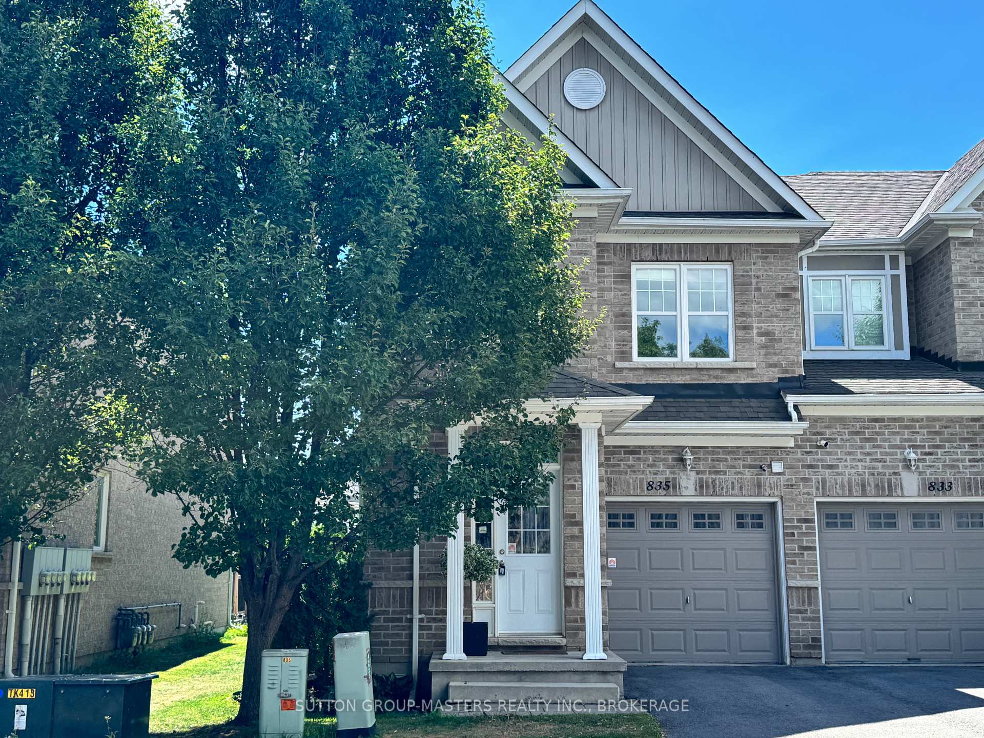 Front of 835 Newmarket Lane