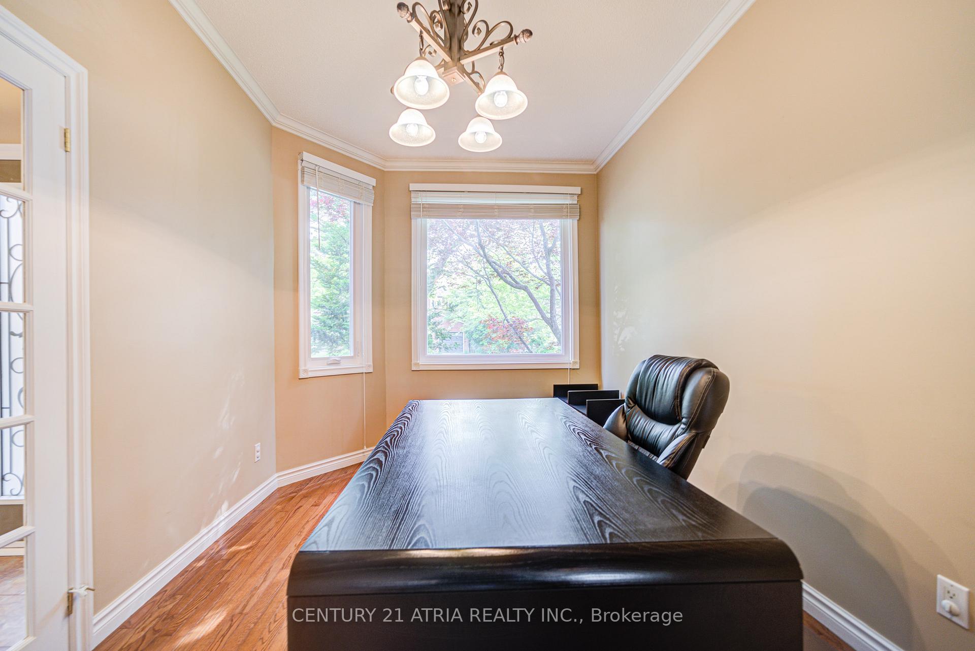 Photo 10 of 61 Brooklyn Crescent, Markham, Markville — HOMEH