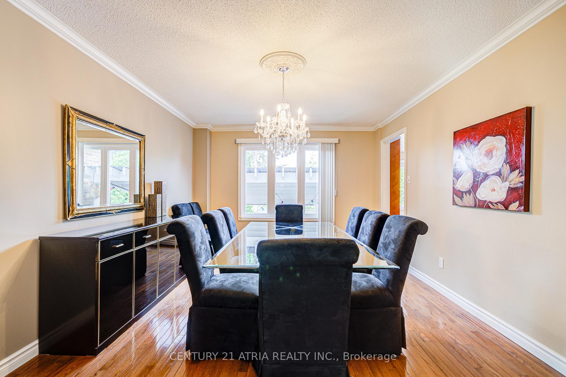Photo 13 of 61 Brooklyn Crescent, Markham, Markville — HOMEH