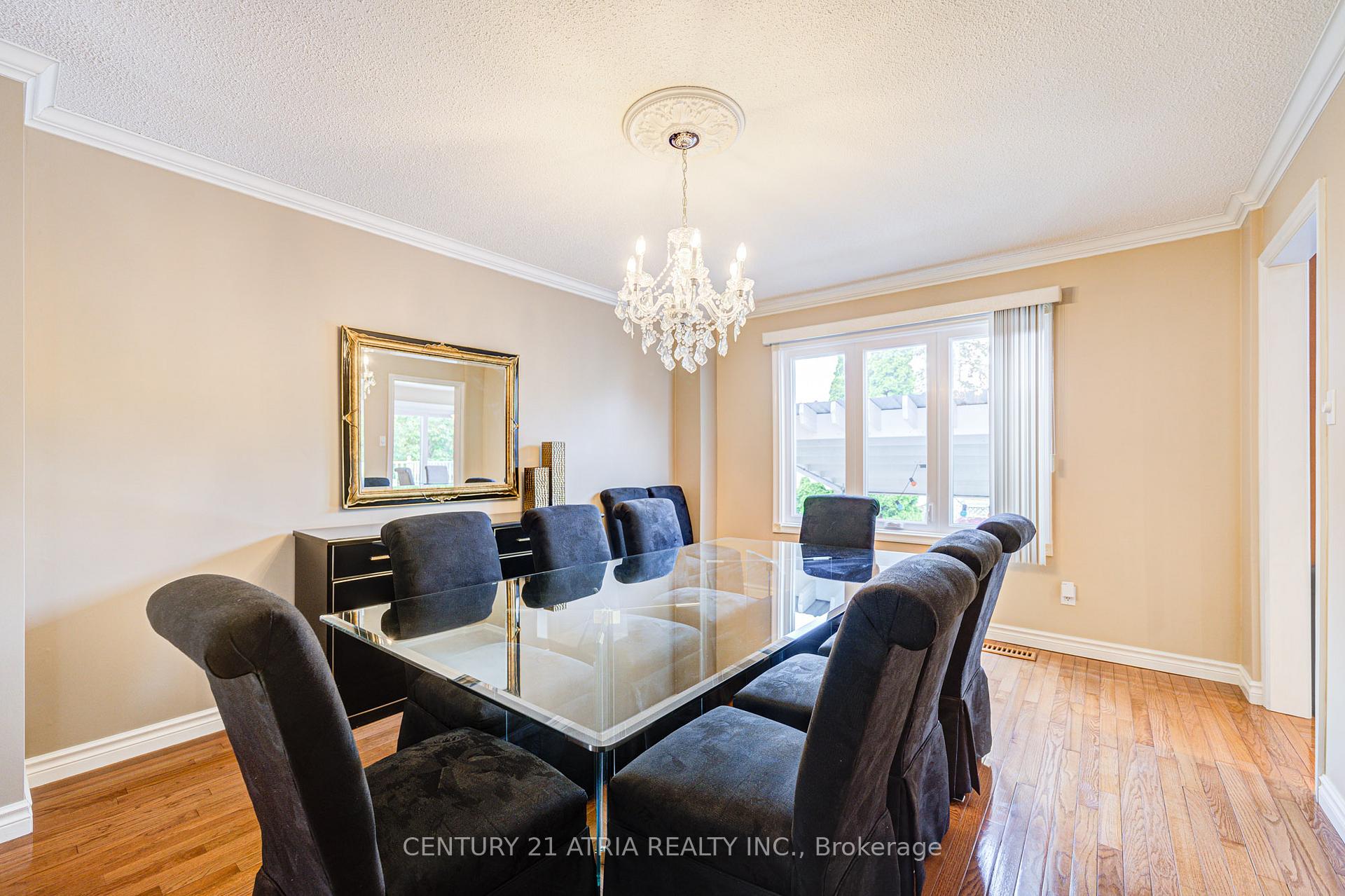 Photo 14 of 61 Brooklyn Crescent, Markham, Markville — HOMEH