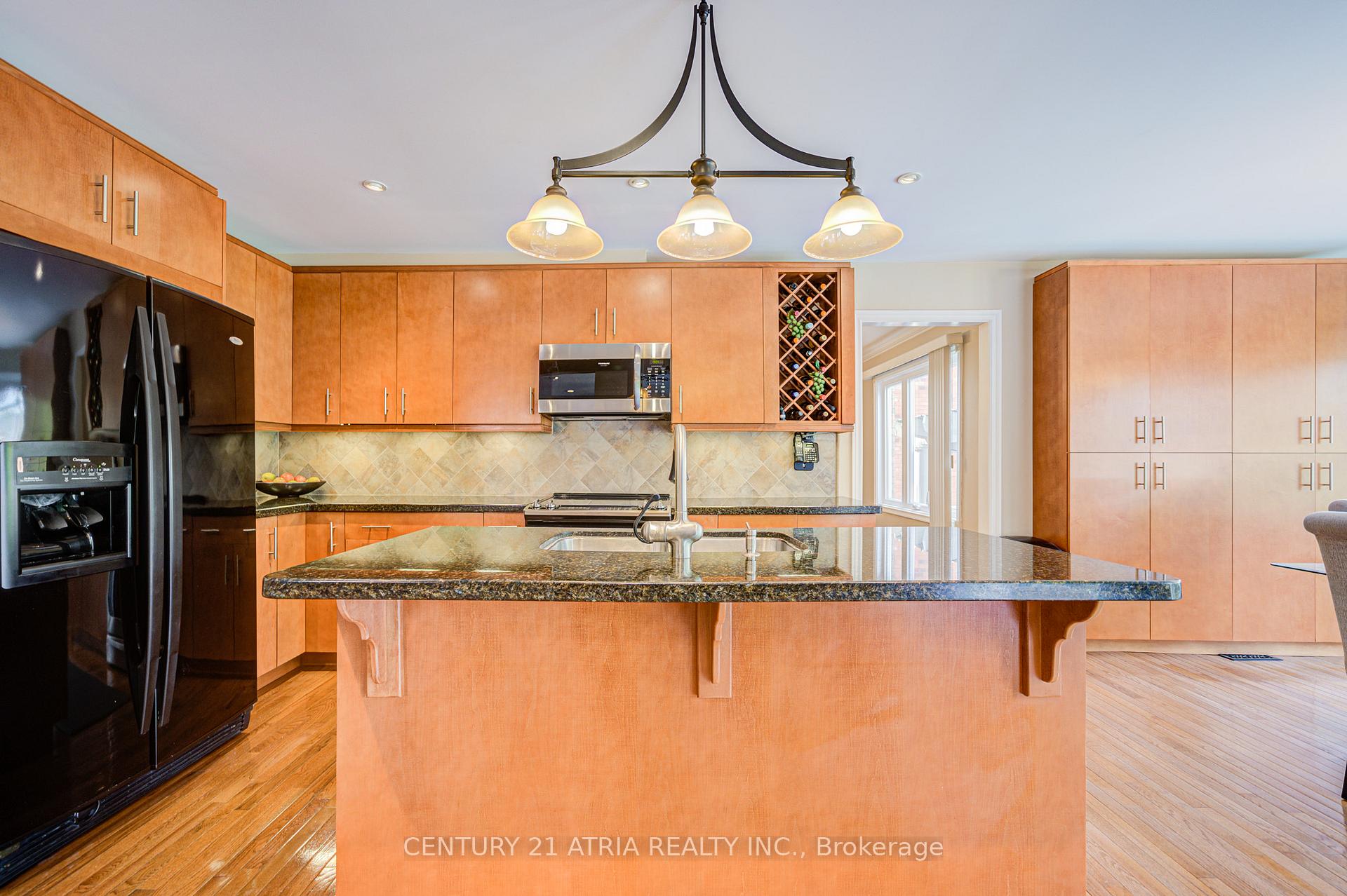 Photo 19 of 61 Brooklyn Crescent, Markham, Markville — HOMEH