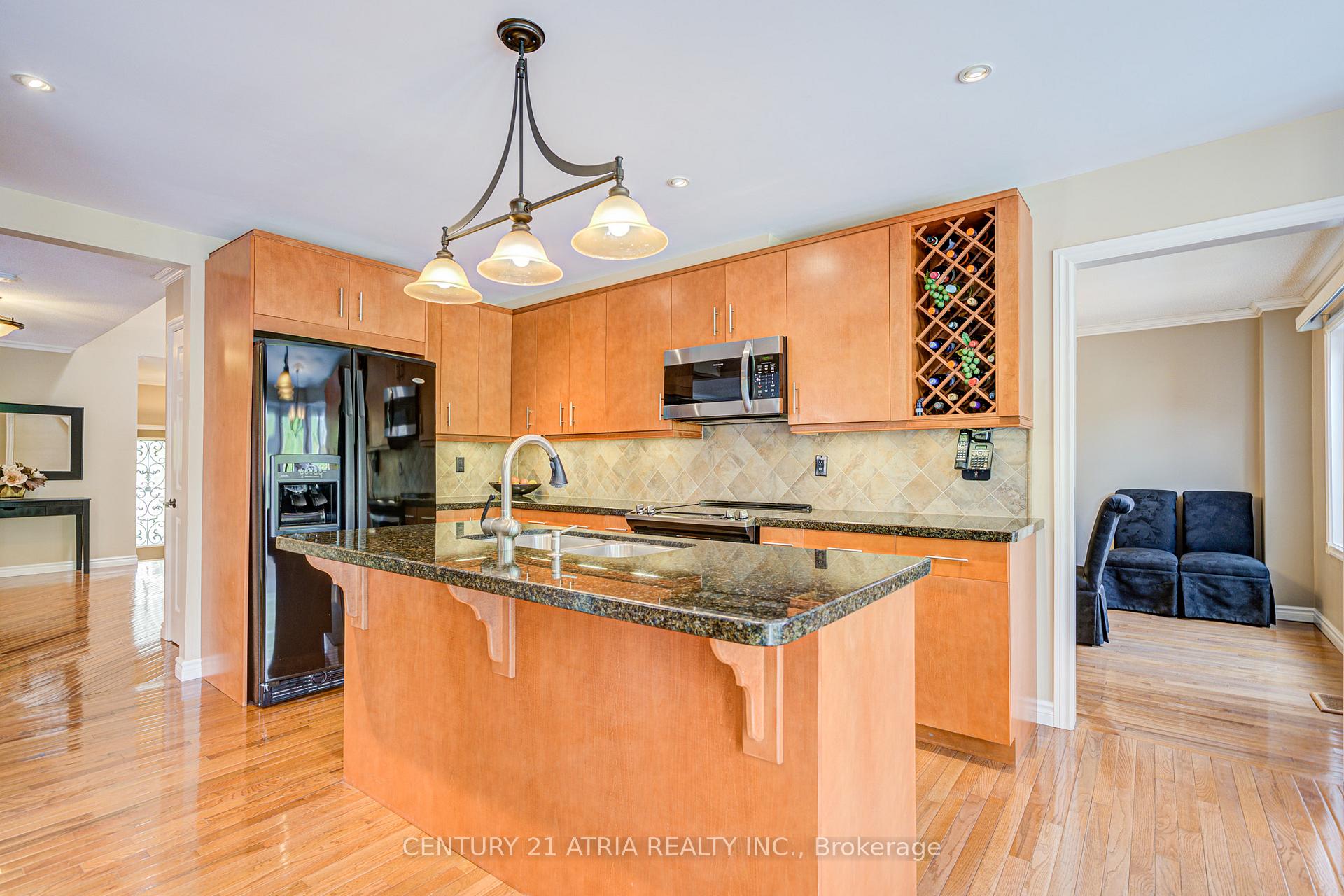 Photo 20 of 61 Brooklyn Crescent, Markham, Markville — HOMEH