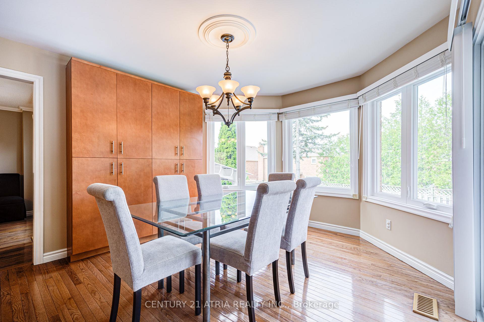 Photo 23 of 61 Brooklyn Crescent, Markham, Markville — HOMEH