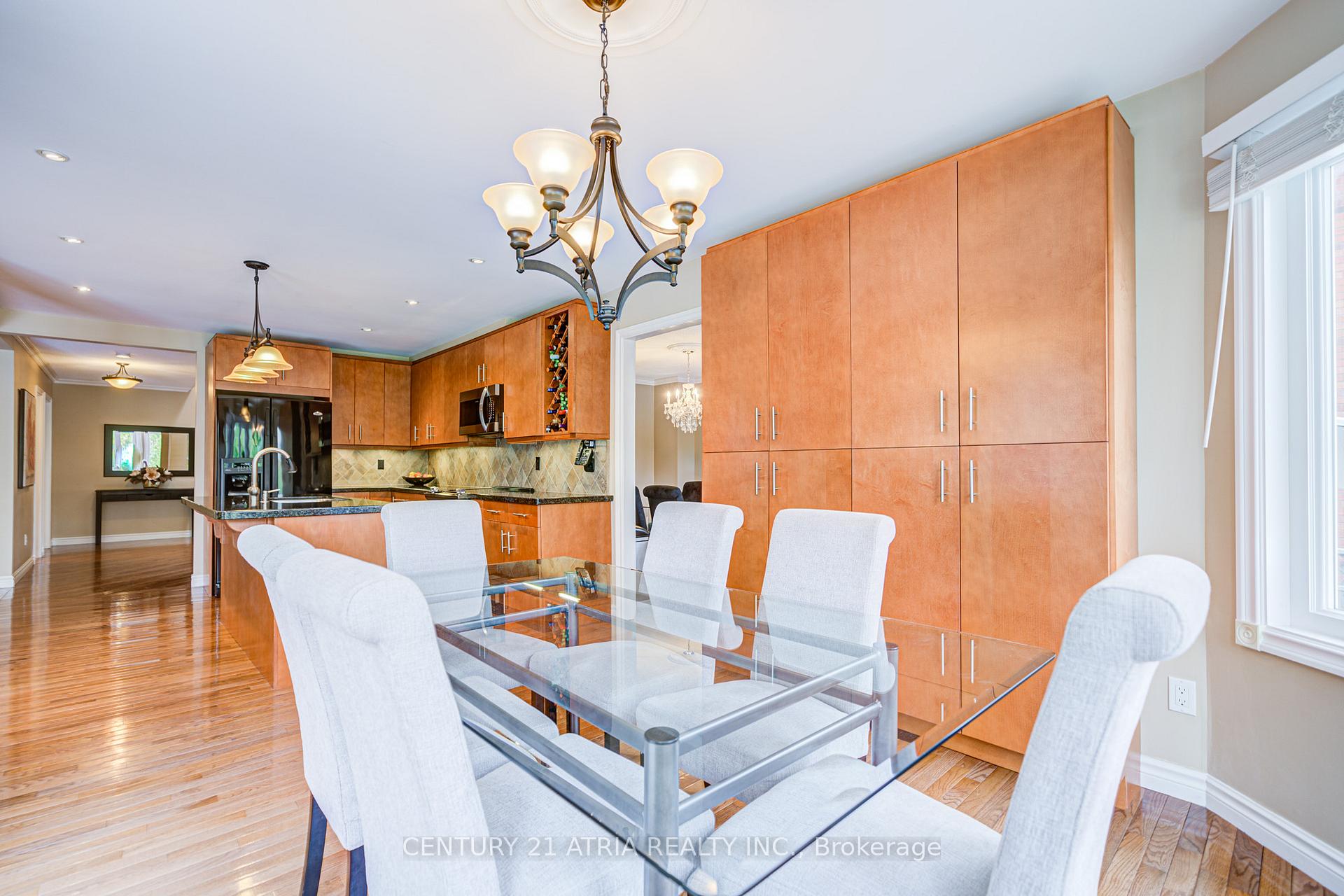 Photo 24 of 61 Brooklyn Crescent, Markham, Markville — HOMEH