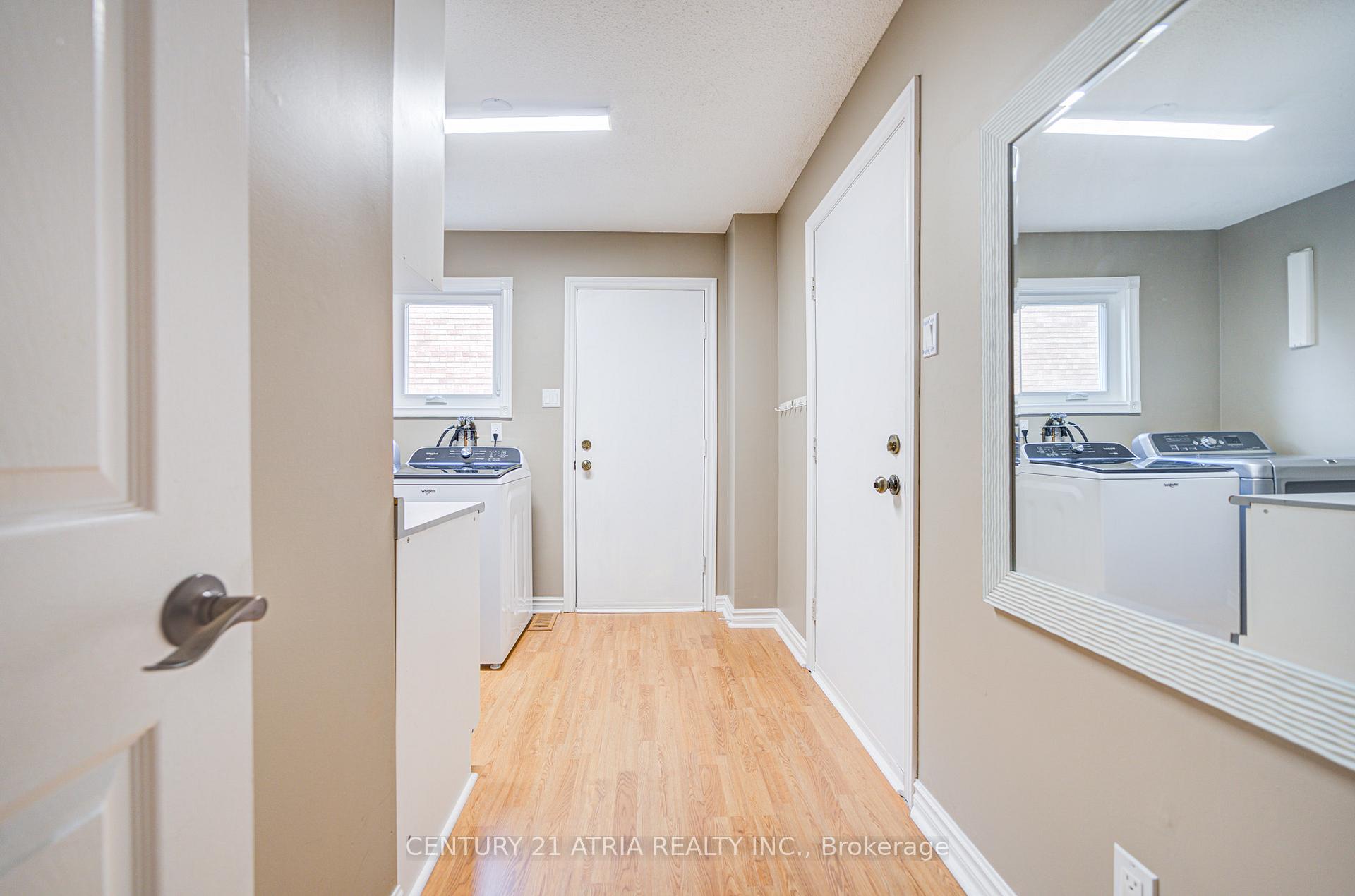 Photo 27 of 61 Brooklyn Crescent, Markham, Markville — HOMEH