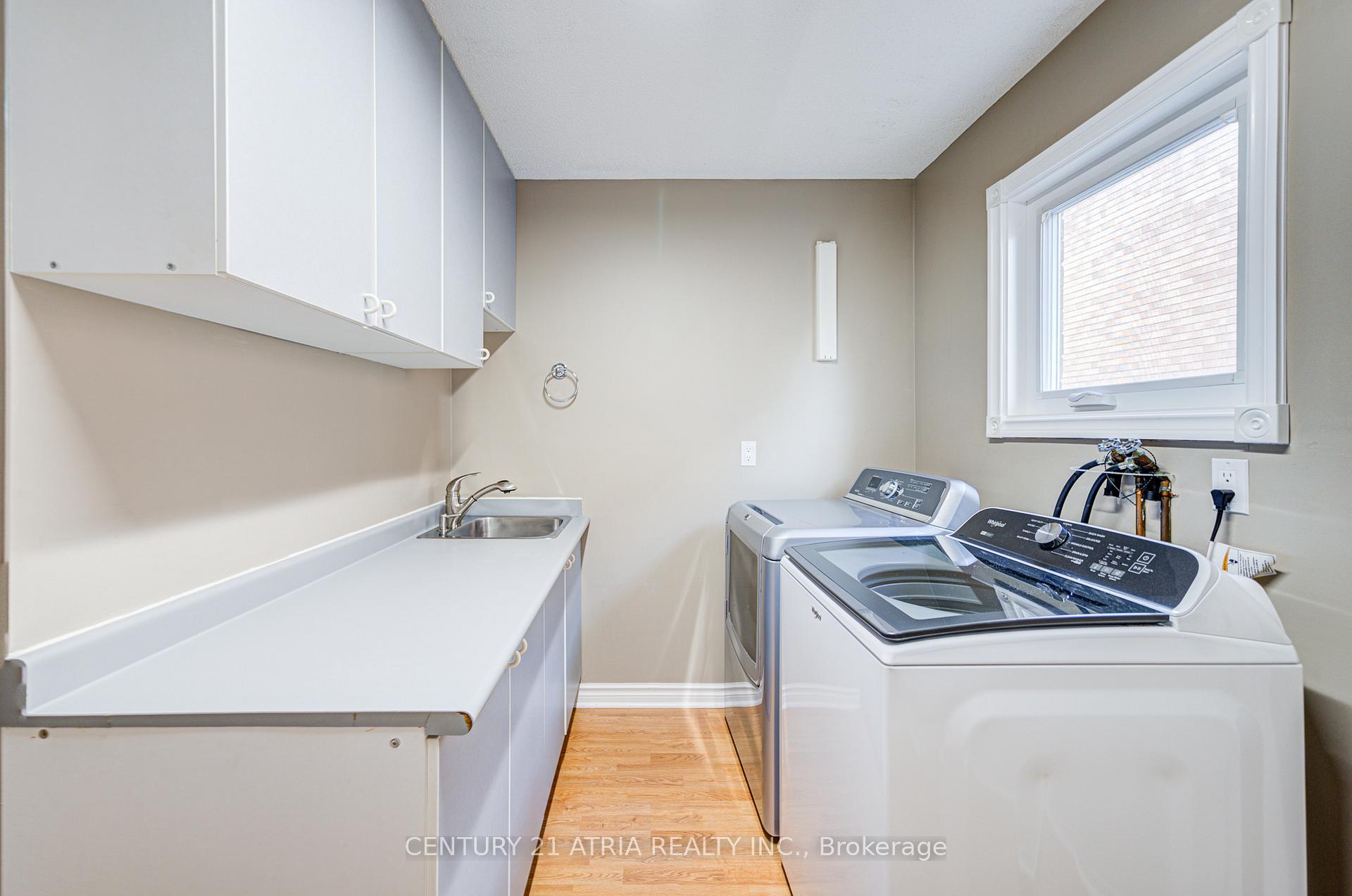Photo 28 of 61 Brooklyn Crescent, Markham, Markville — HOMEH