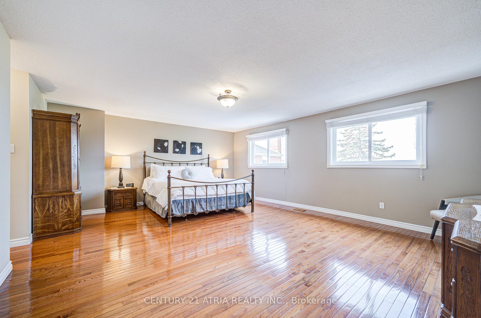 Photo 30 of 61 Brooklyn Crescent, Markham, Markville — HOMEH