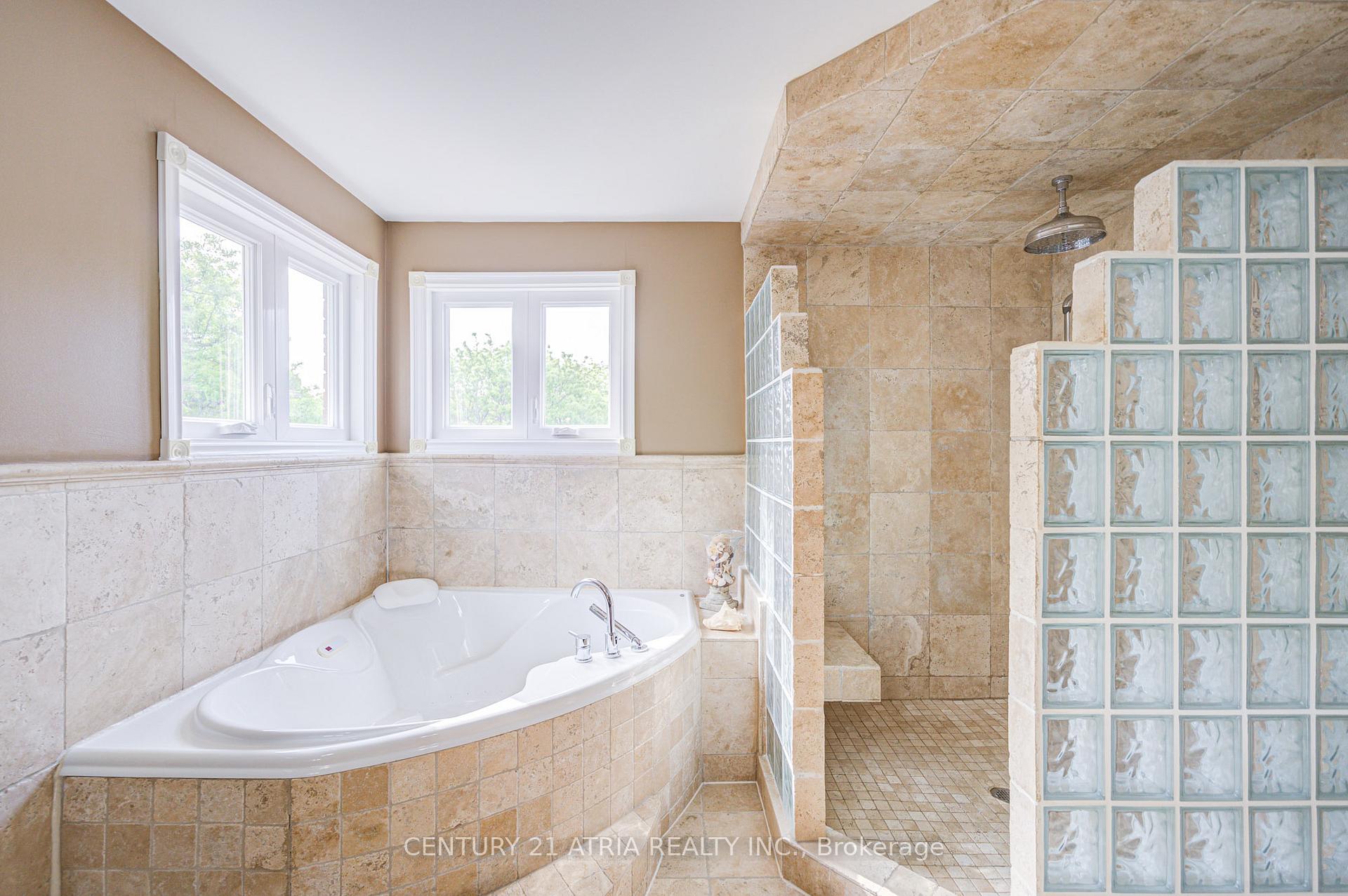 Photo 34 of 61 Brooklyn Crescent, Markham, Markville — HOMEH