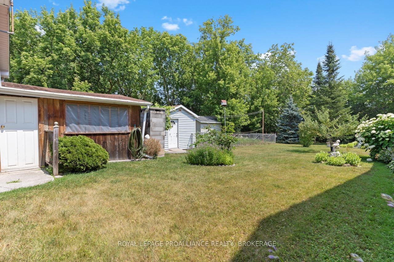 Photo 4 of 15 Shaw Street, Kingston, Rideau — HOMEH