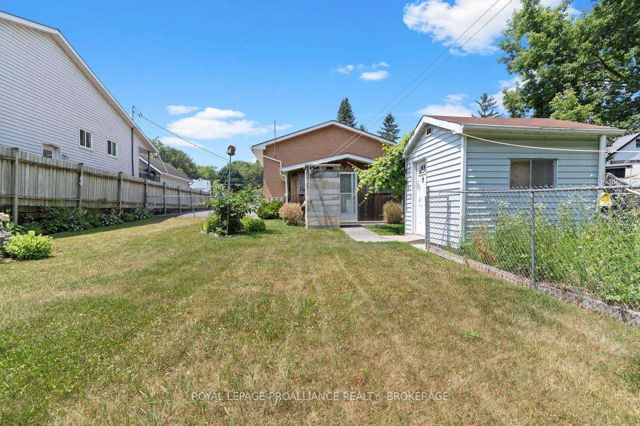 Photo 6 of 15 Shaw Street, Kingston, Rideau — HOMEH
