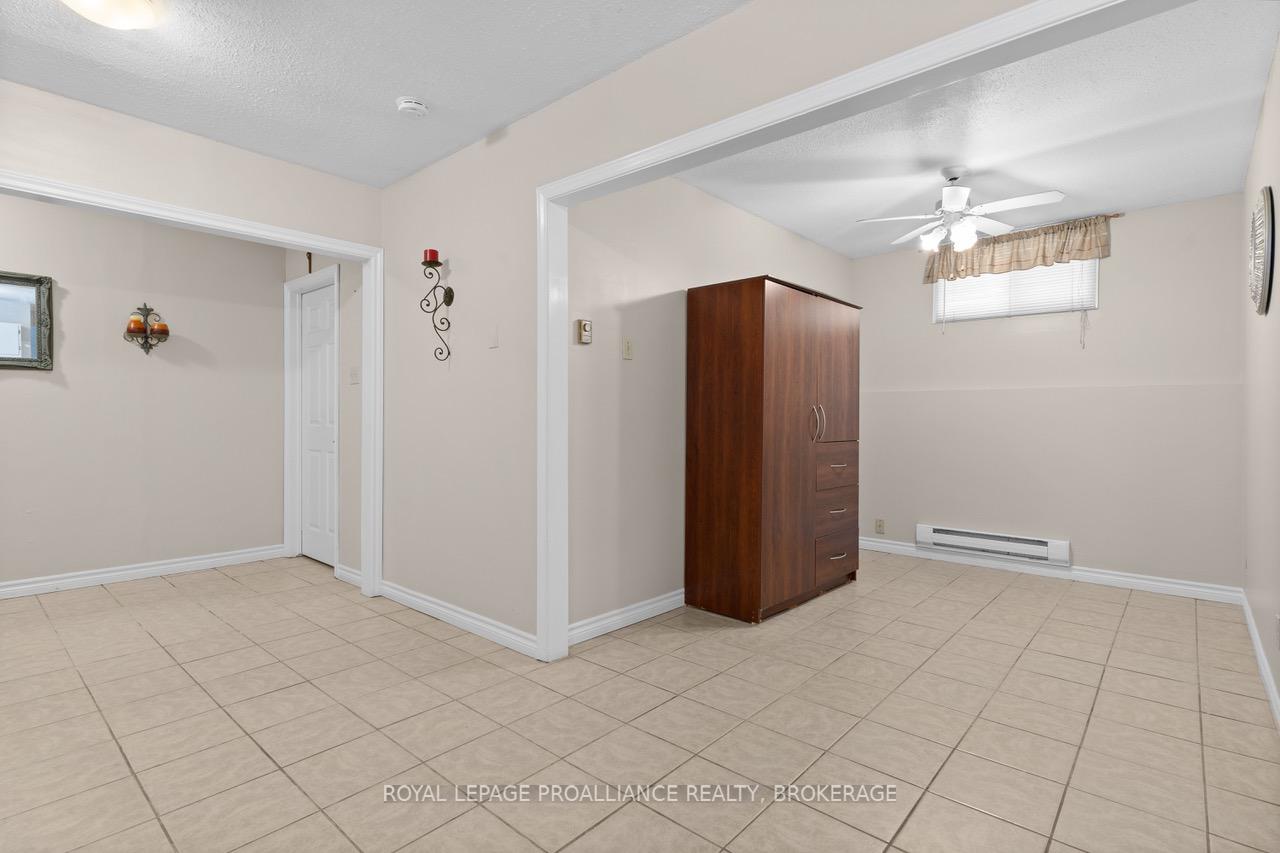 Photo 13 of 15 Shaw Street, Kingston, Rideau — HOMEH