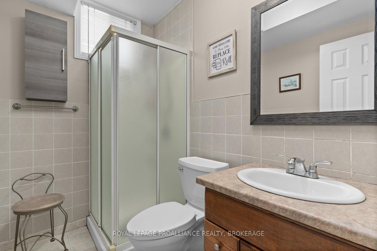 Photo 19 of 15 Shaw Street, Kingston, Rideau — HOMEH