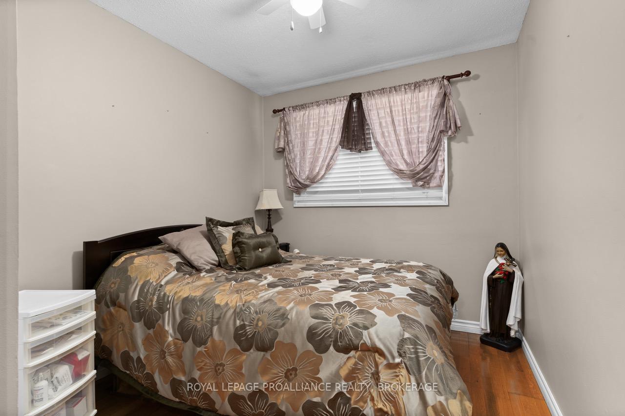 Photo 26 of 15 Shaw Street, Kingston, Rideau — HOMEH