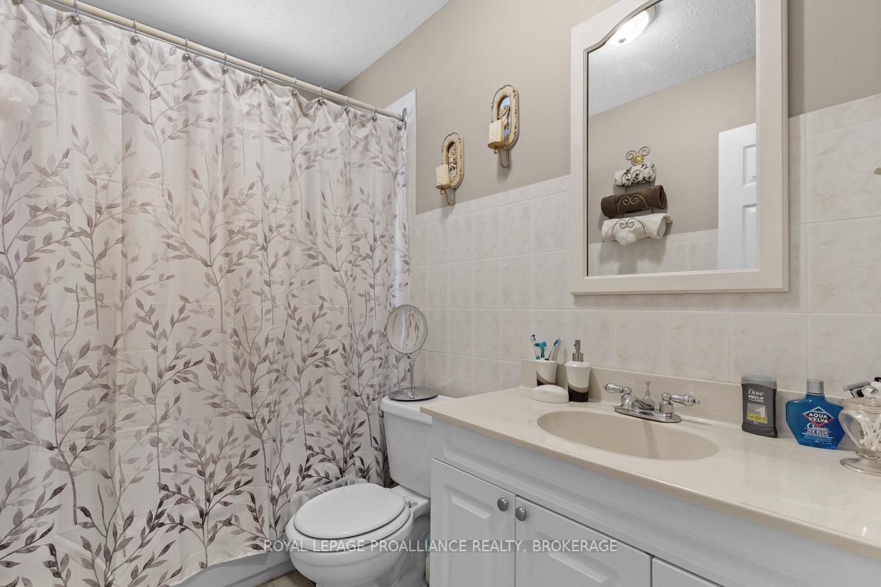 Photo 28 of 15 Shaw Street, Kingston, Rideau — HOMEH