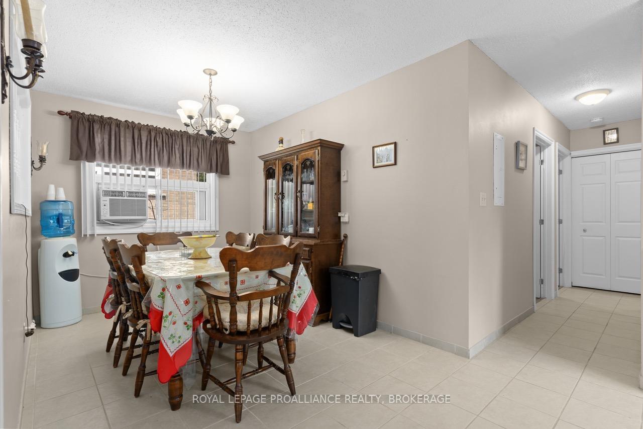 Photo 31 of 15 Shaw Street, Kingston, Rideau — HOMEH