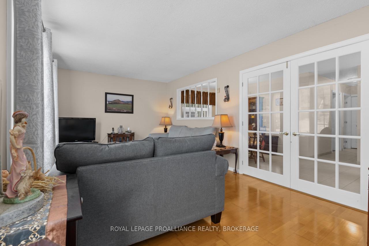 Photo 34 of 15 Shaw Street, Kingston, Rideau — HOMEH