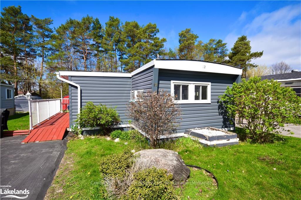 Photo 10 of 12 Vics Road, Midland — HOMEH