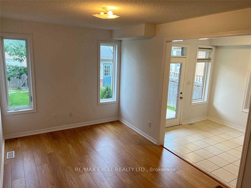 Photo 4 of 7 Foxton Road, Markham, Cornell — HOMEH