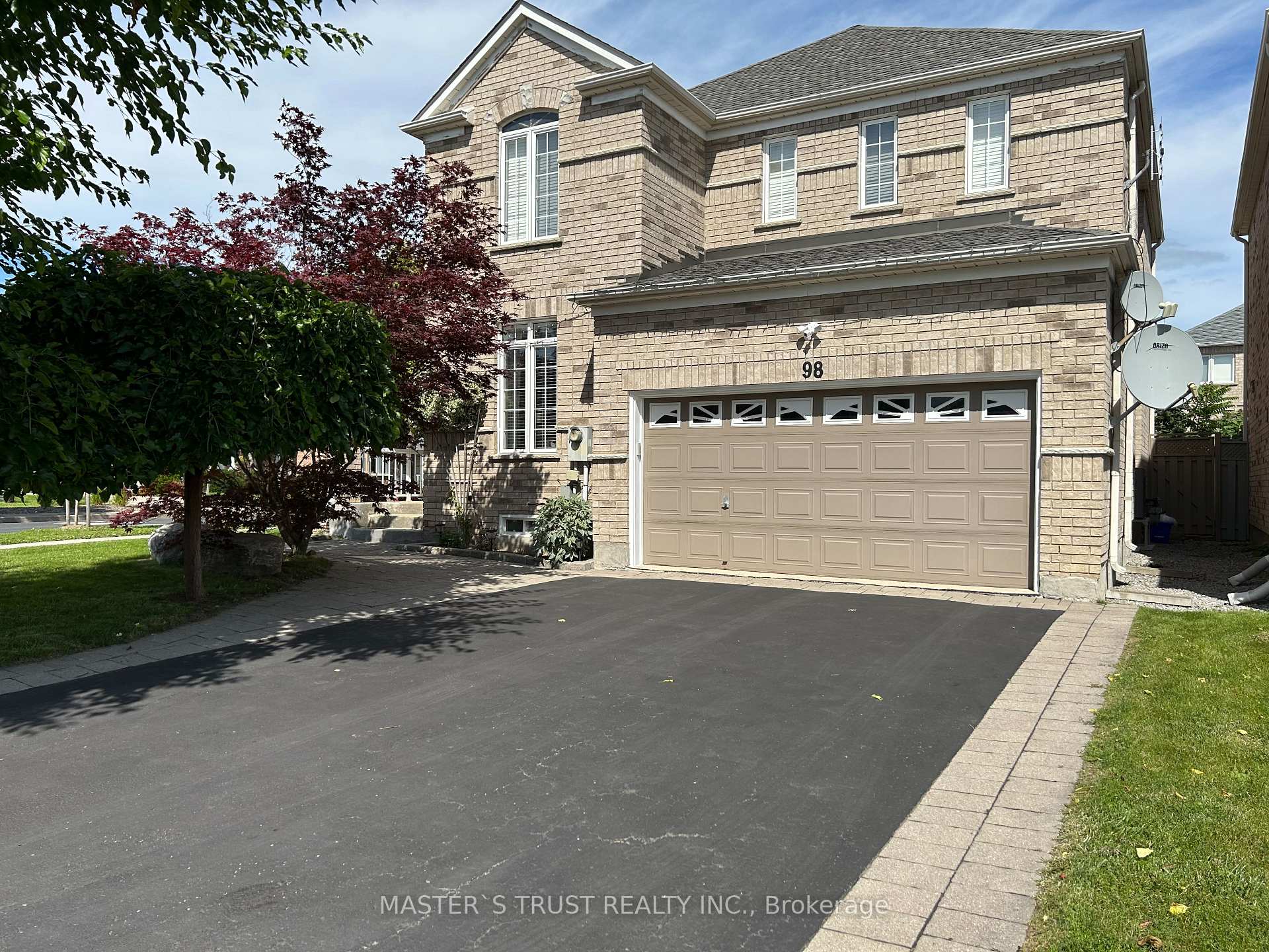 Photo 1 of 98 Belgrave Square, Markham, Berczy — HOMEH
