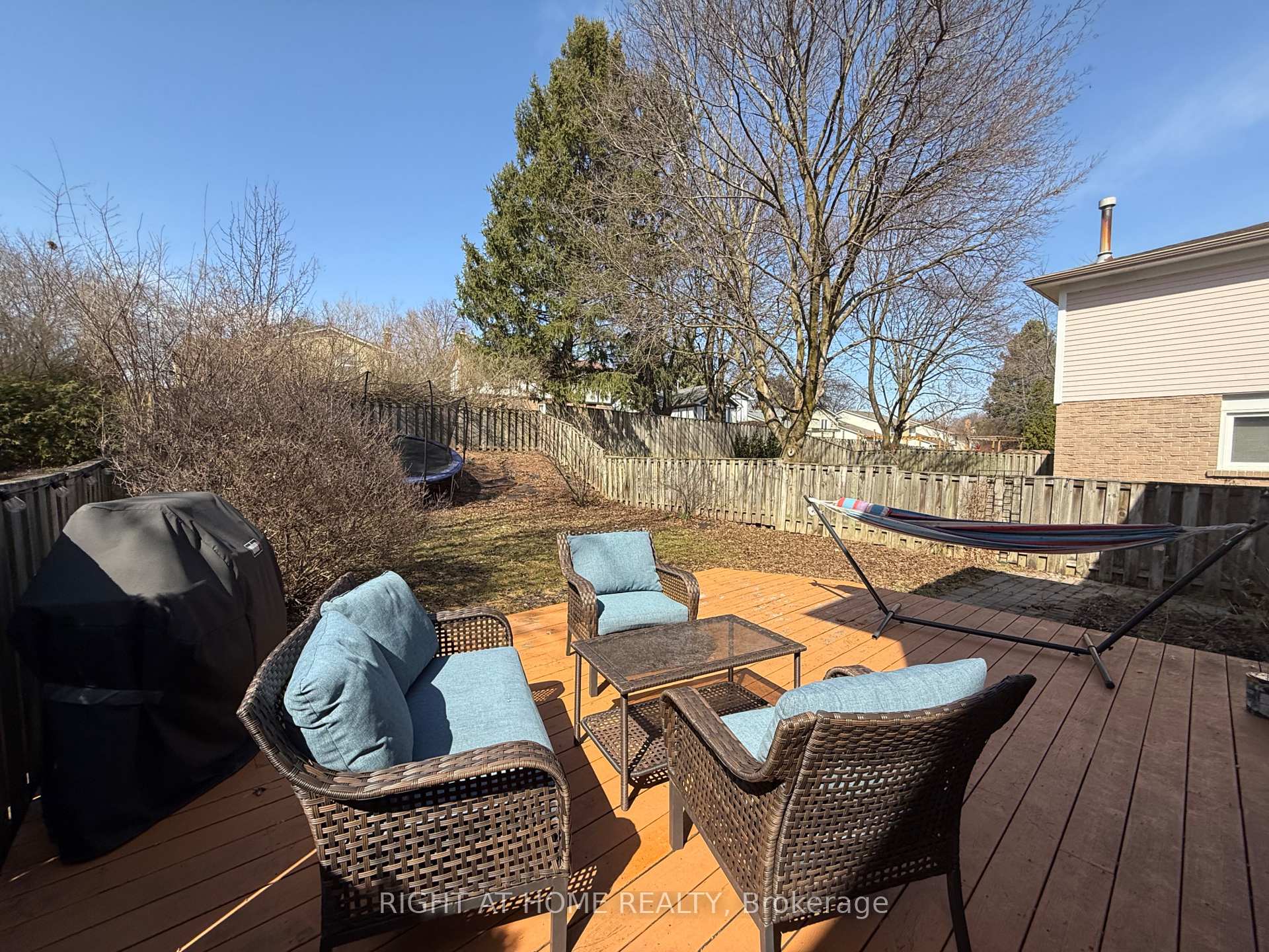 Photo 7 of 58 Holm Crescent, Markham, Aileen-Willowbrook — HOMEH