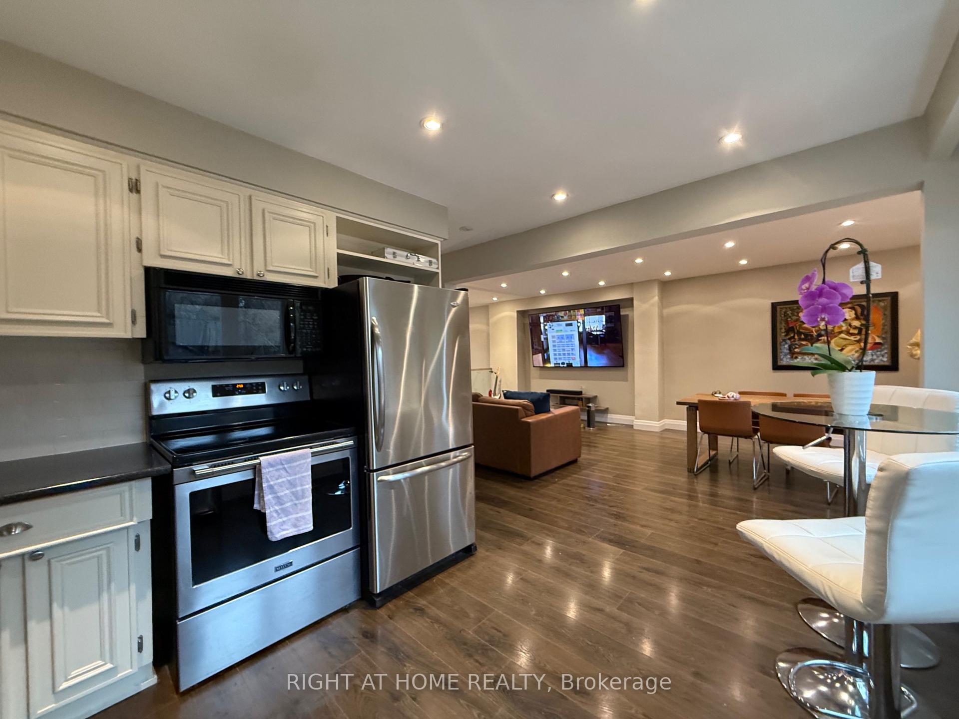 Photo 16 of 58 Holm Crescent, Markham, Aileen-Willowbrook — HOMEH