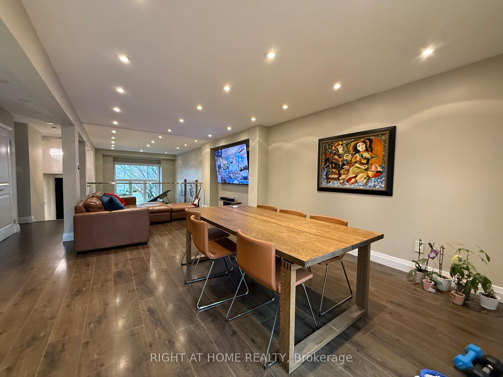 Photo 20 of 58 Holm Crescent, Markham, Aileen-Willowbrook — HOMEH