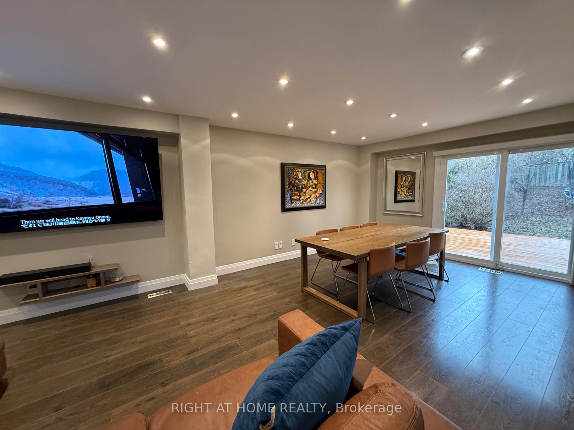 Photo 22 of 58 Holm Crescent, Markham, Aileen-Willowbrook — HOMEH