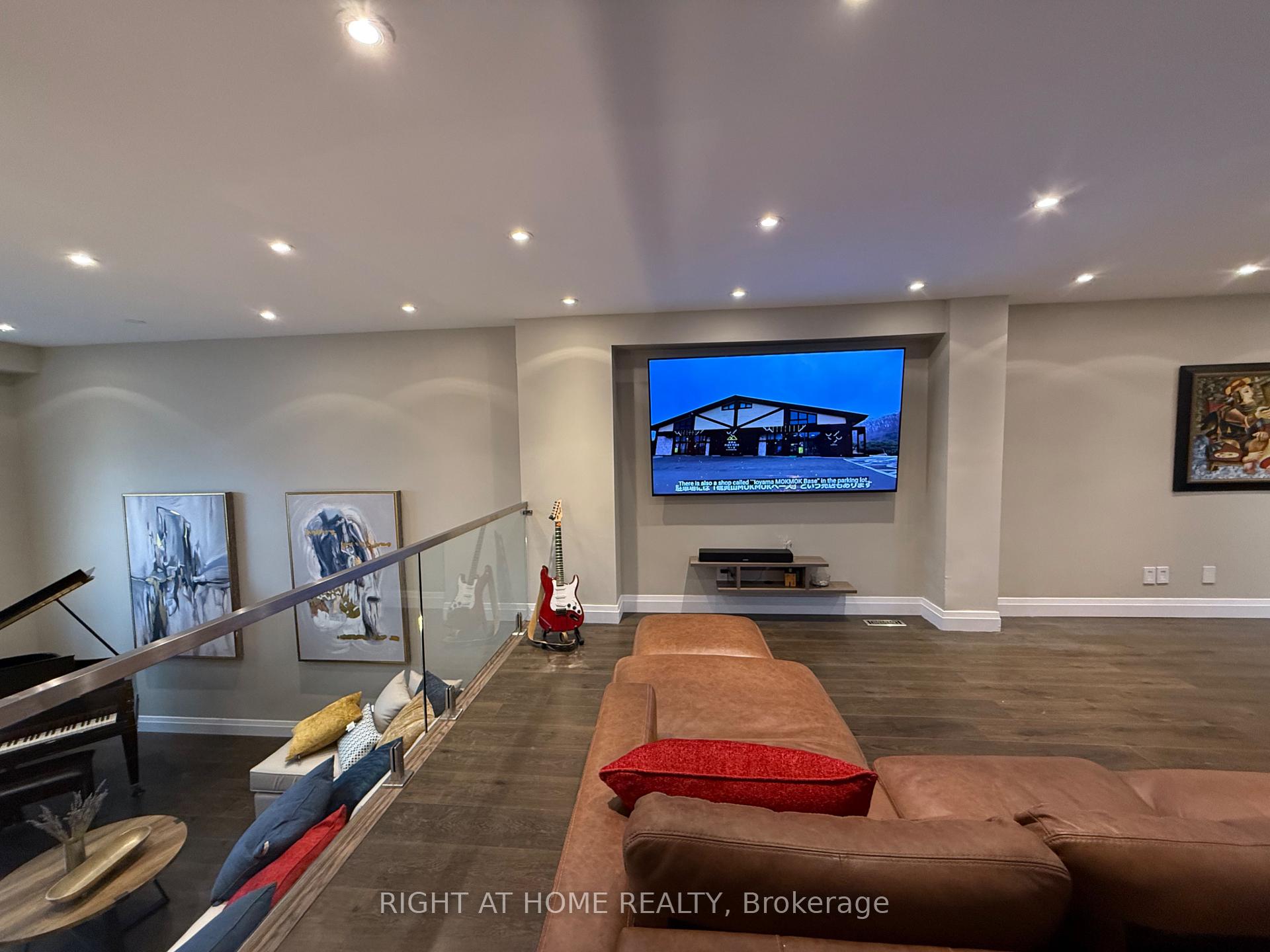 Photo 23 of 58 Holm Crescent, Markham, Aileen-Willowbrook — HOMEH