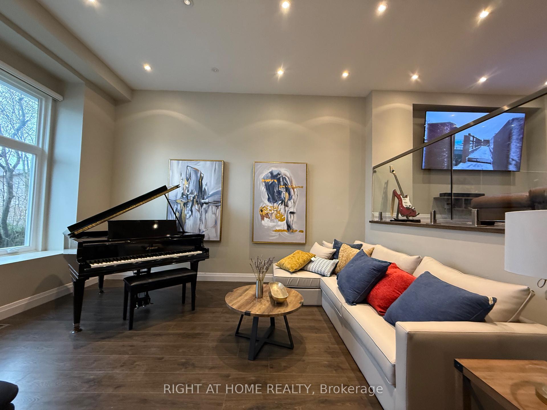Photo 26 of 58 Holm Crescent, Markham, Aileen-Willowbrook — HOMEH