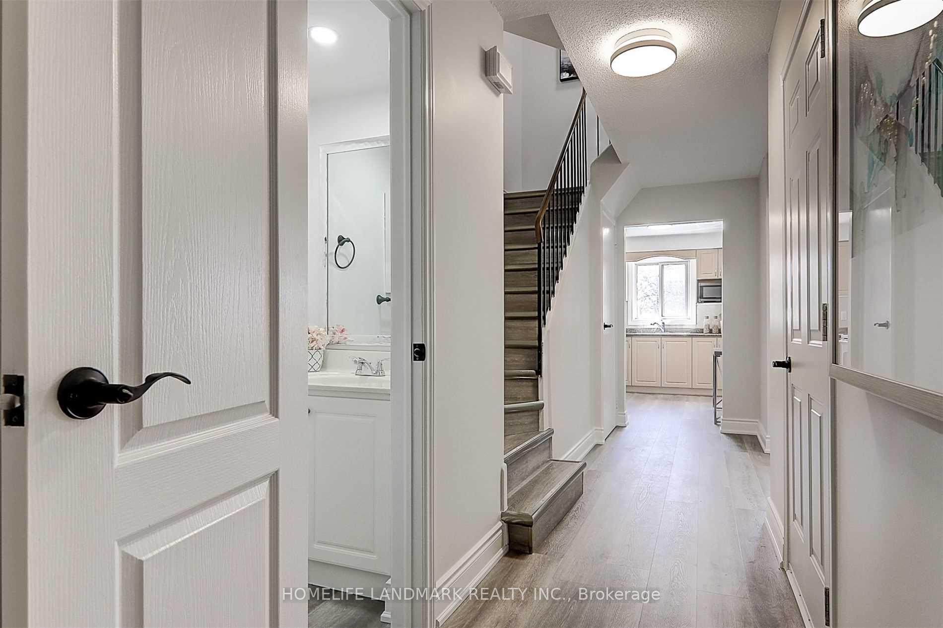Photo 4 of 17 Debden Road, Markham, Milliken Mills East — HOMEH