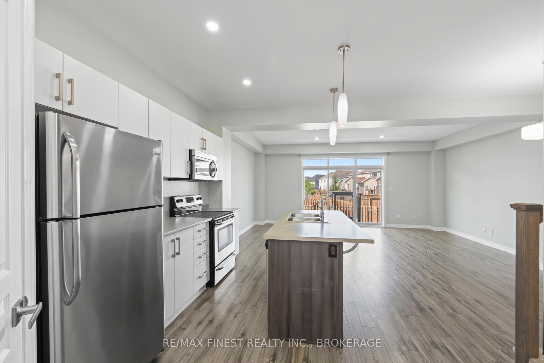 Photo 10 of 931 Riverview Way, Kingston, Kingston East (Incl Barret Crt) — HOMEH