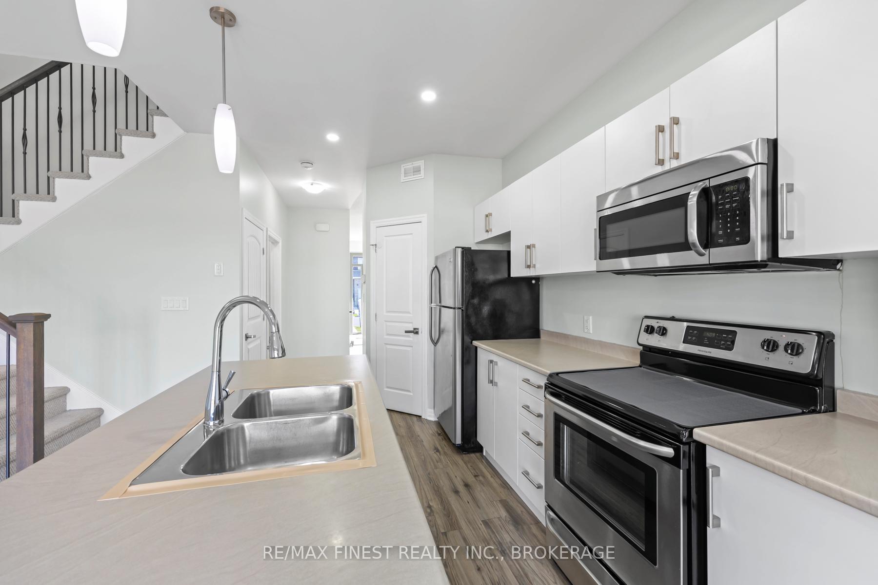 Photo 14 of 931 Riverview Way, Kingston, Kingston East (Incl Barret Crt) — HOMEH