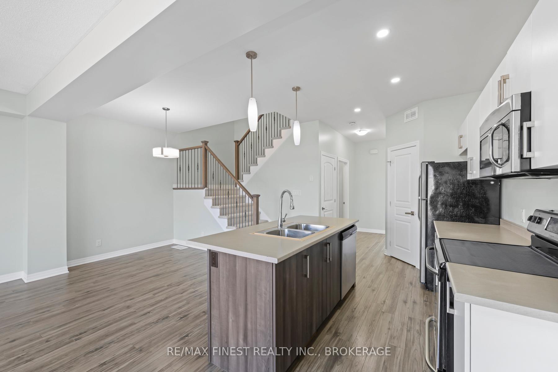 Photo 15 of 931 Riverview Way, Kingston, Kingston East (Incl Barret Crt) — HOMEH