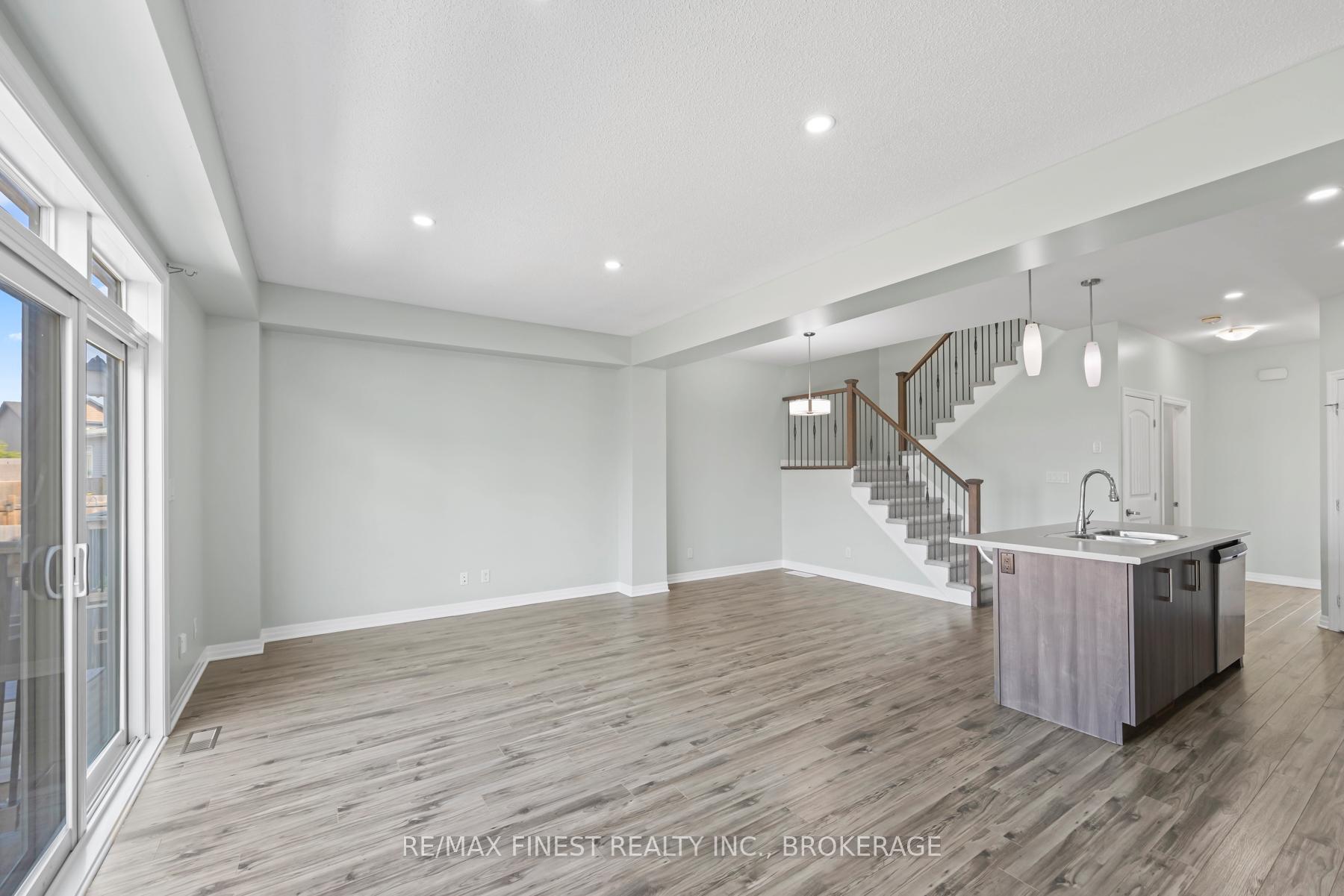 Photo 20 of 931 Riverview Way, Kingston, Kingston East (Incl Barret Crt) — HOMEH